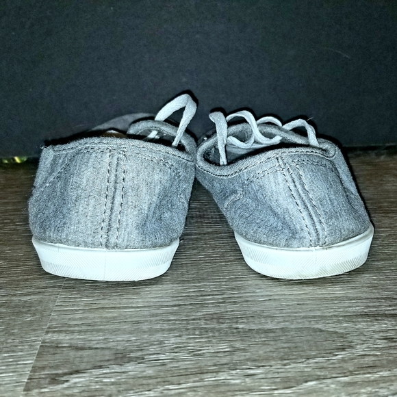 Heather Gray Shoes - Picture 5 of 6